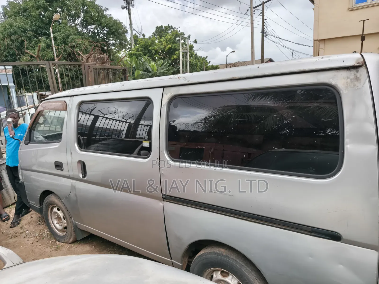 Nissan Caravan (Urvan) 2011 Grey