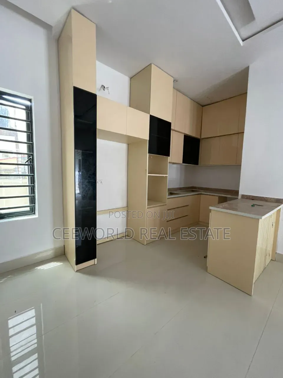 2bdrm Block of Flats in Old Bodija Awosika for sale