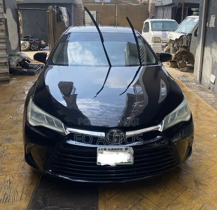 Toyota Camry XLE 4dr Sedan (3.5L 6cyl 6A) 2015 Black