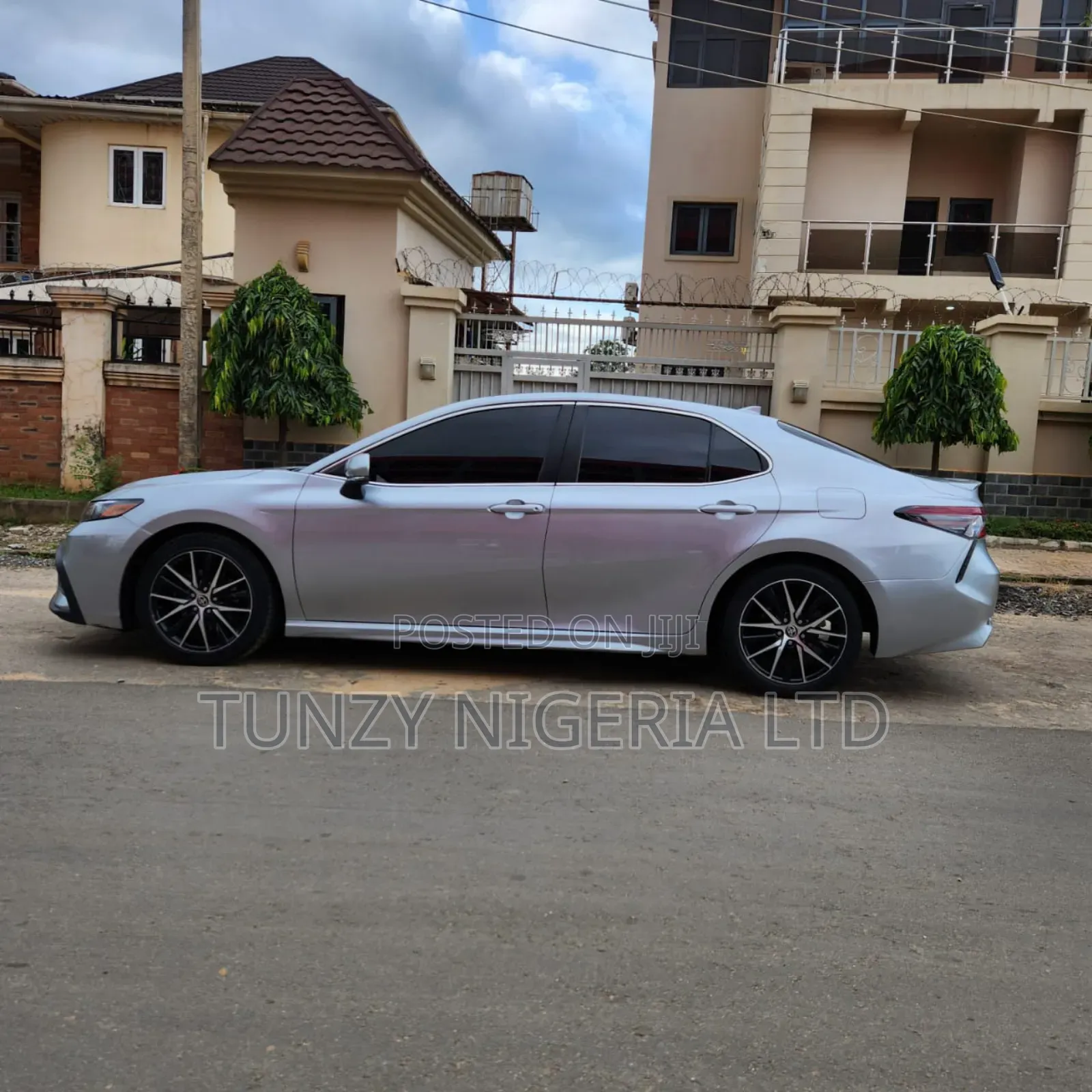 Toyota Camry 2023 Gray