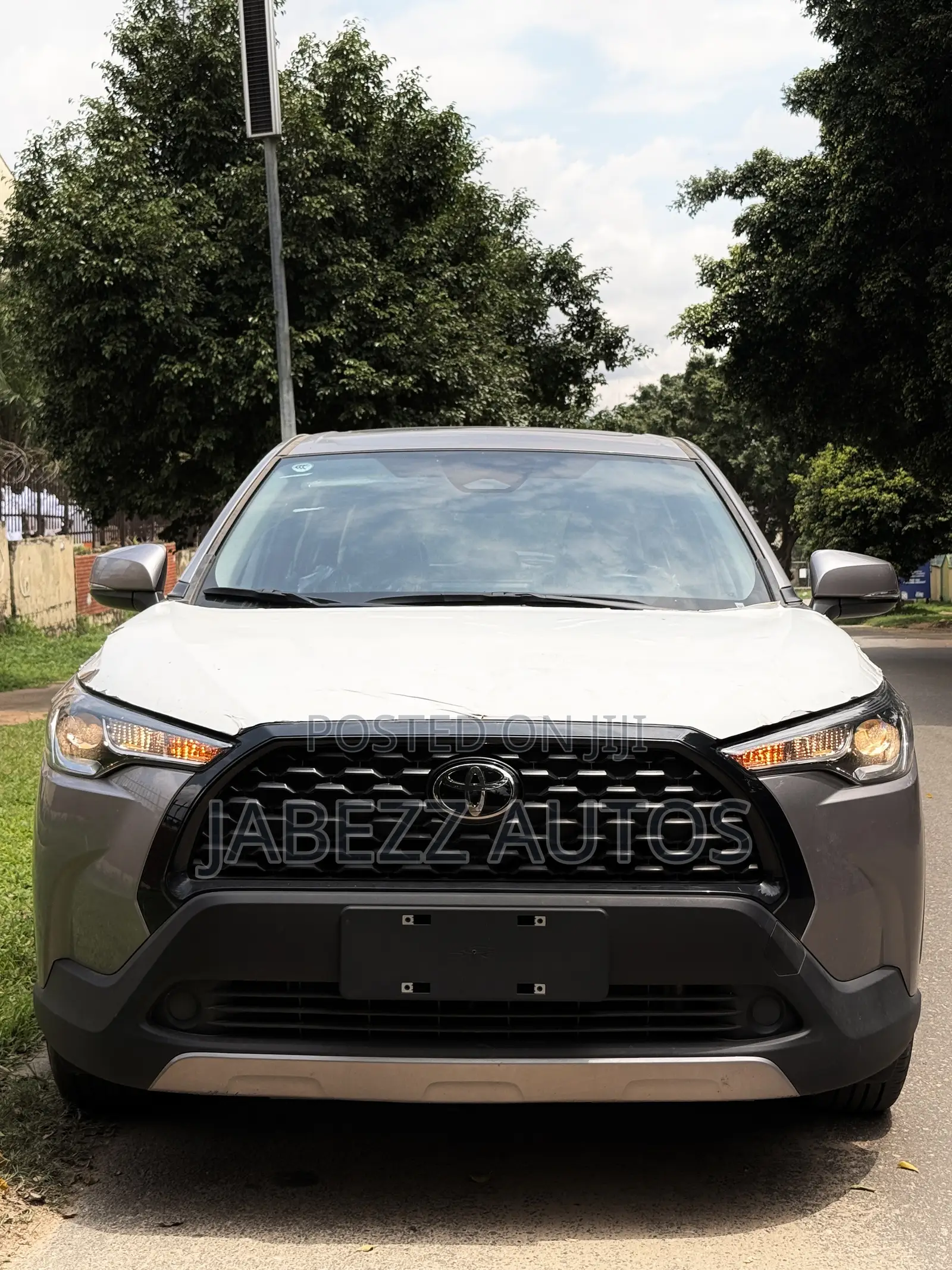 New Toyota Corolla Cross LE 2025 Silver