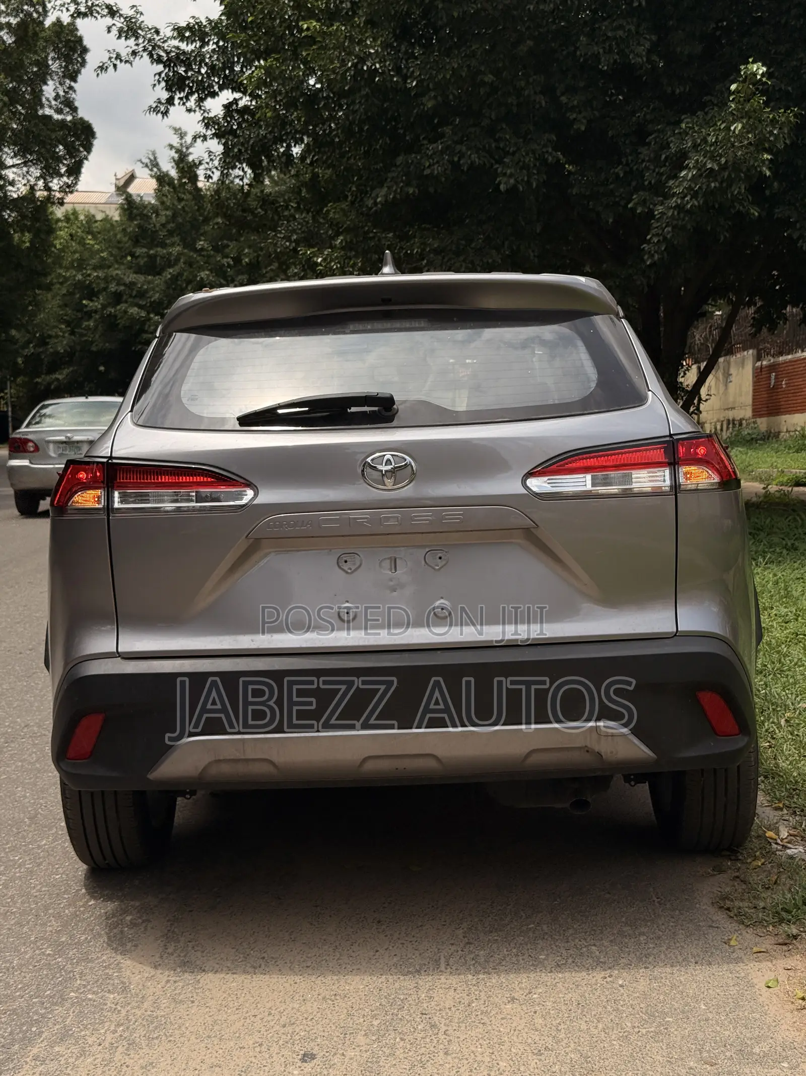 New Toyota Corolla Cross LE 2025 Silver