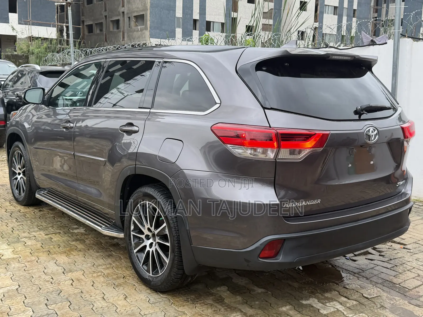 Toyota Highlander SE 4x4 V6 (3.5L 6cyl 8A) 2017 Gray