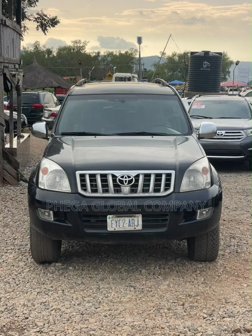 Toyota Land Cruiser Prado 2010 Black