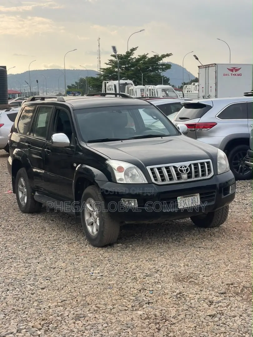 Toyota Land Cruiser Prado 2010 Black