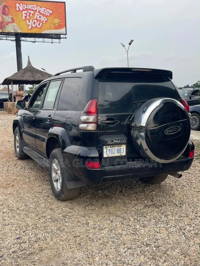 Toyota Land Cruiser Prado 2010 Black