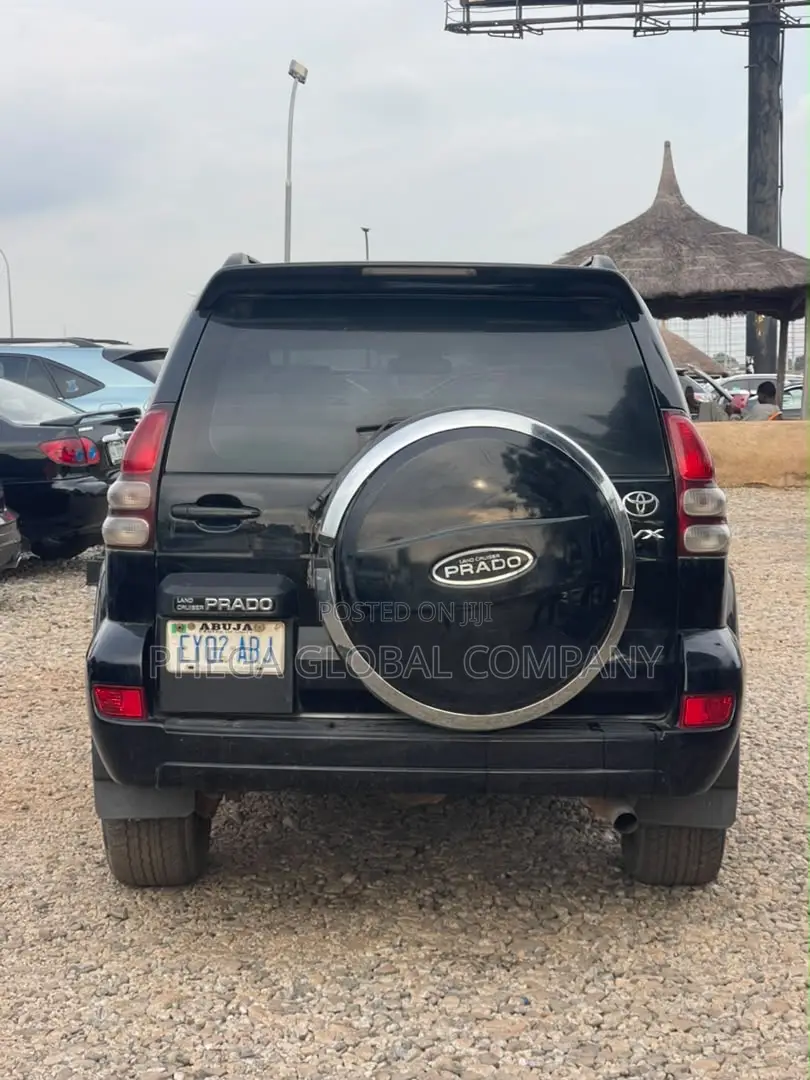 Toyota Land Cruiser Prado 2010 Black