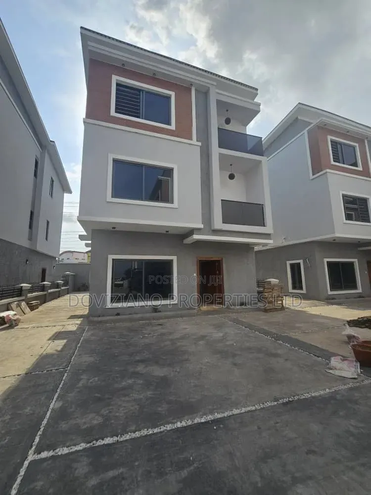 4bdrm Duplex in Shonibare Estate for rent
