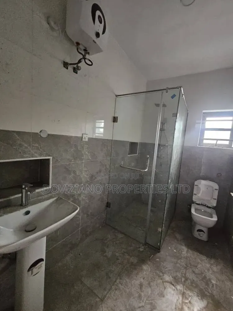 4bdrm Duplex in Shonibare Estate for rent