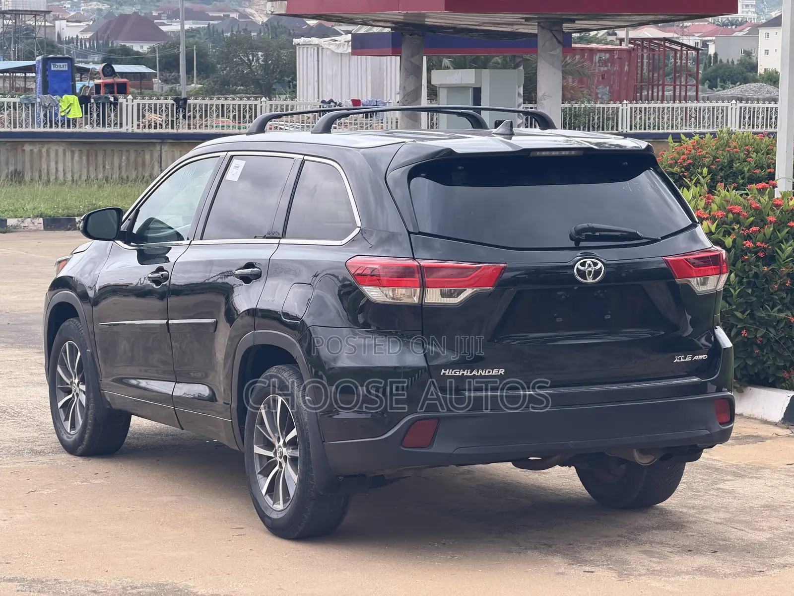 Toyota Highlander XLE 4x4 V6 (3.5L 6cyl 8A) 2018 Black