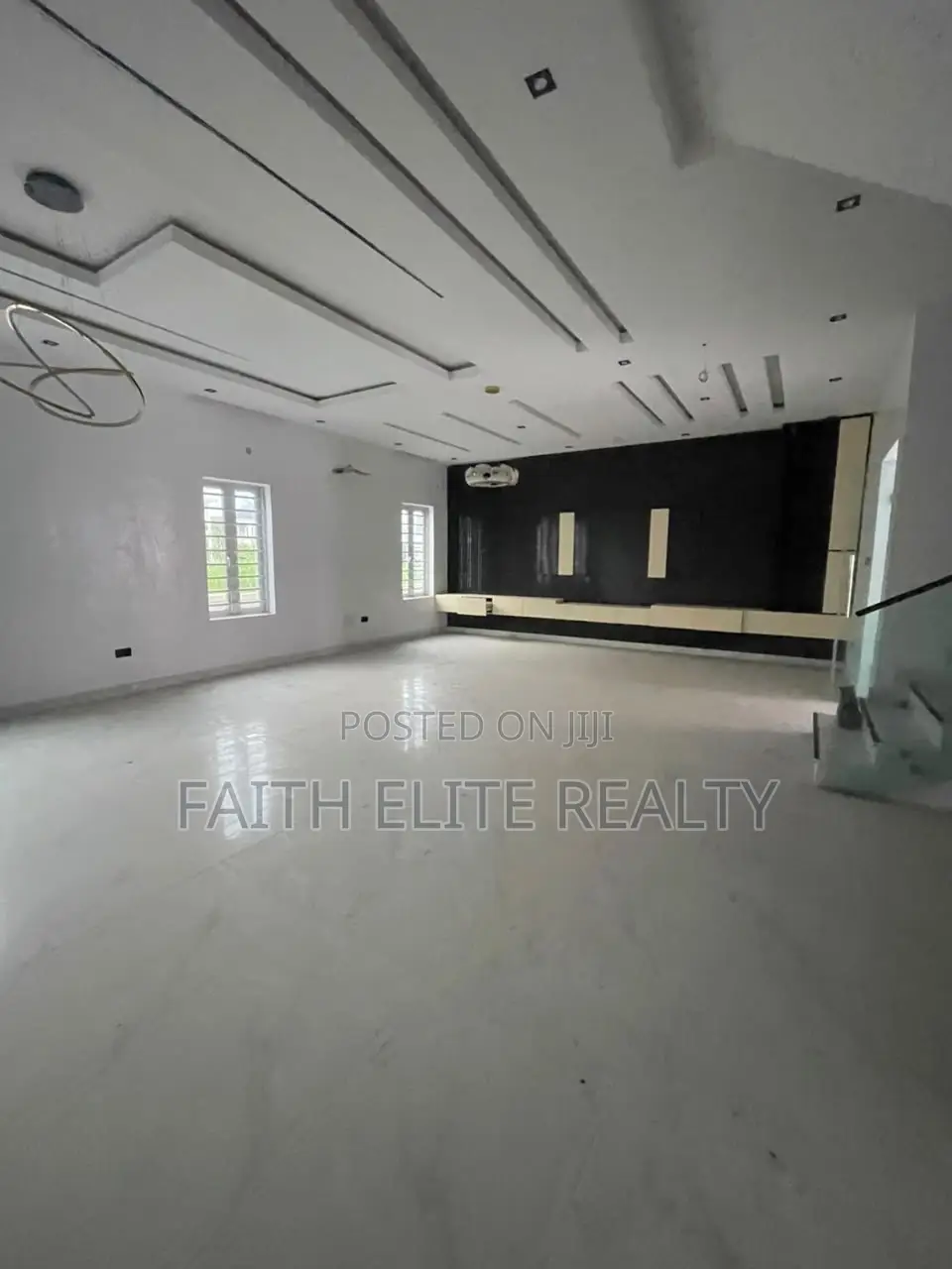 5bdrm House in Mega Mound, Ikota for rent