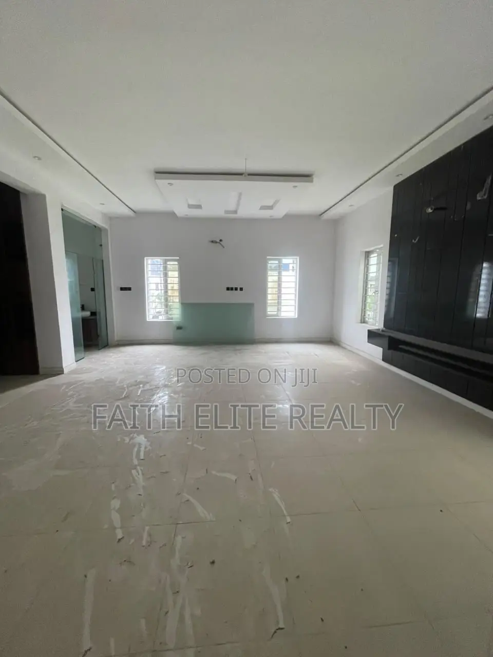 5bdrm House in Mega Mound, Ikota for rent