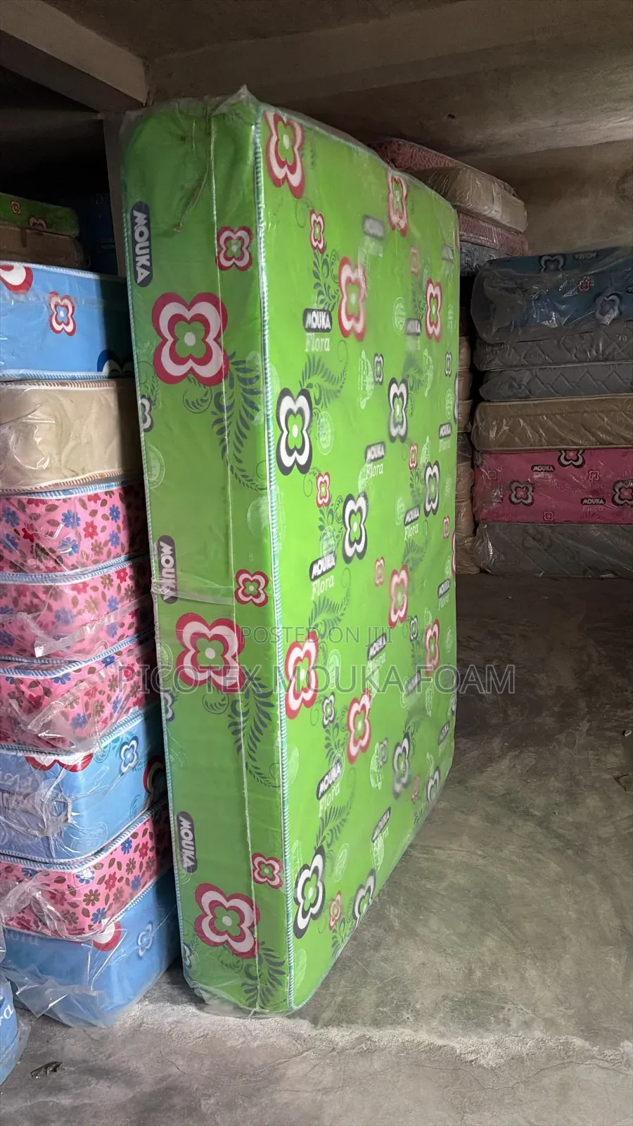 75x54x12 Inches Family Size Mouka Hard