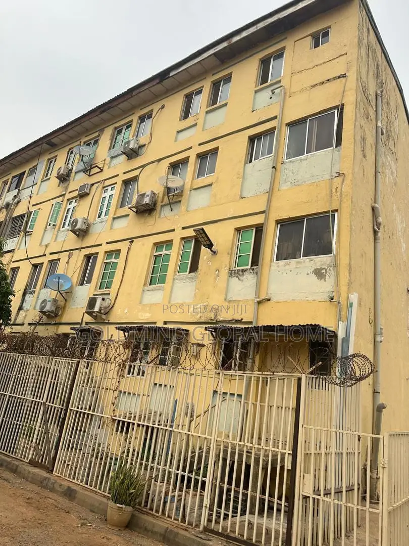 2bdrm Block of Flats in Area 2, Garki. for sale