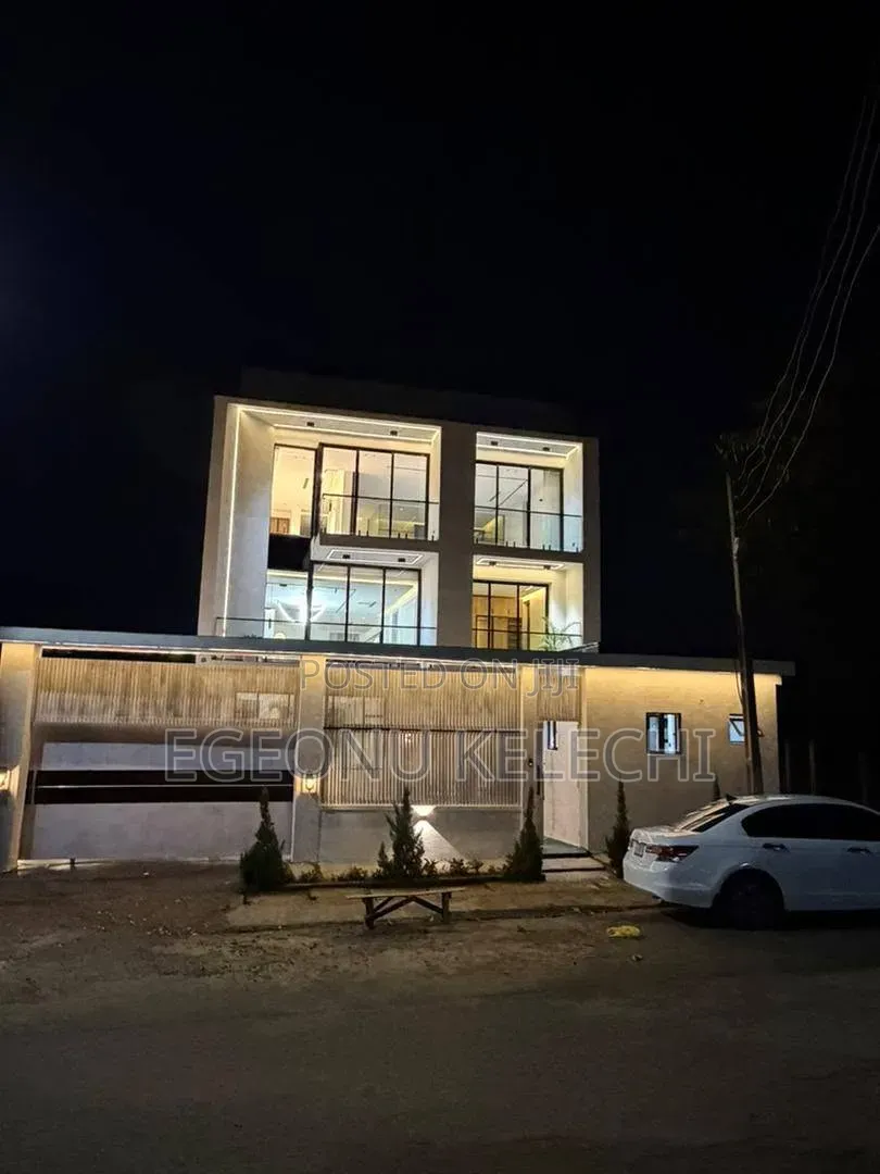 7bdrm Duplex in Guzape District for sale