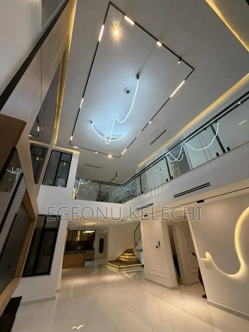 7bdrm Duplex in Guzape District for sale