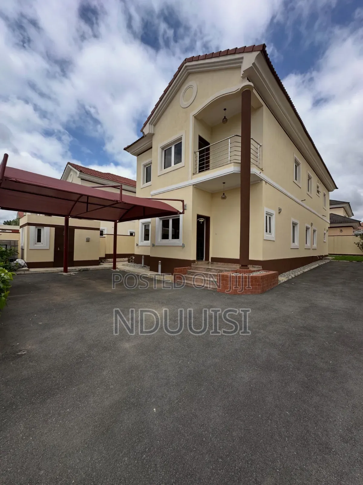 4bdrm Duplex in Life Camp for sale
