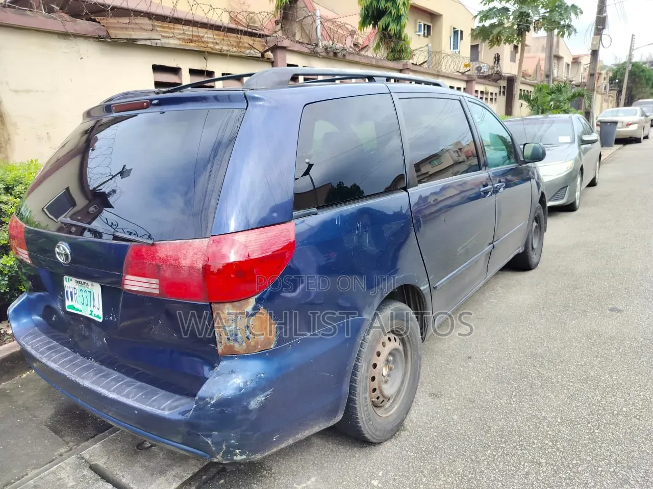 Toyota Sienna 2005 Blue