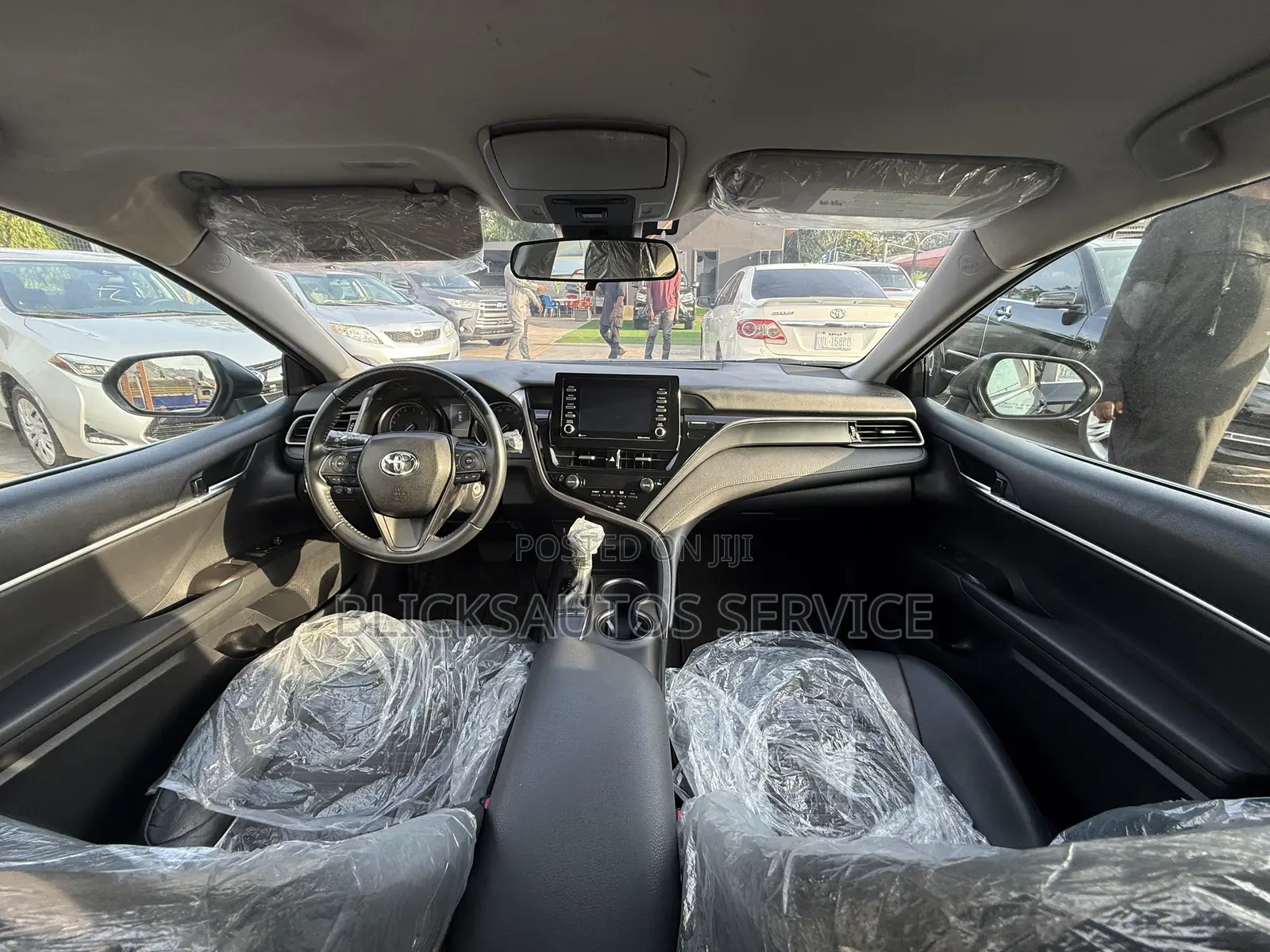 Toyota Camry SE 2023 Black