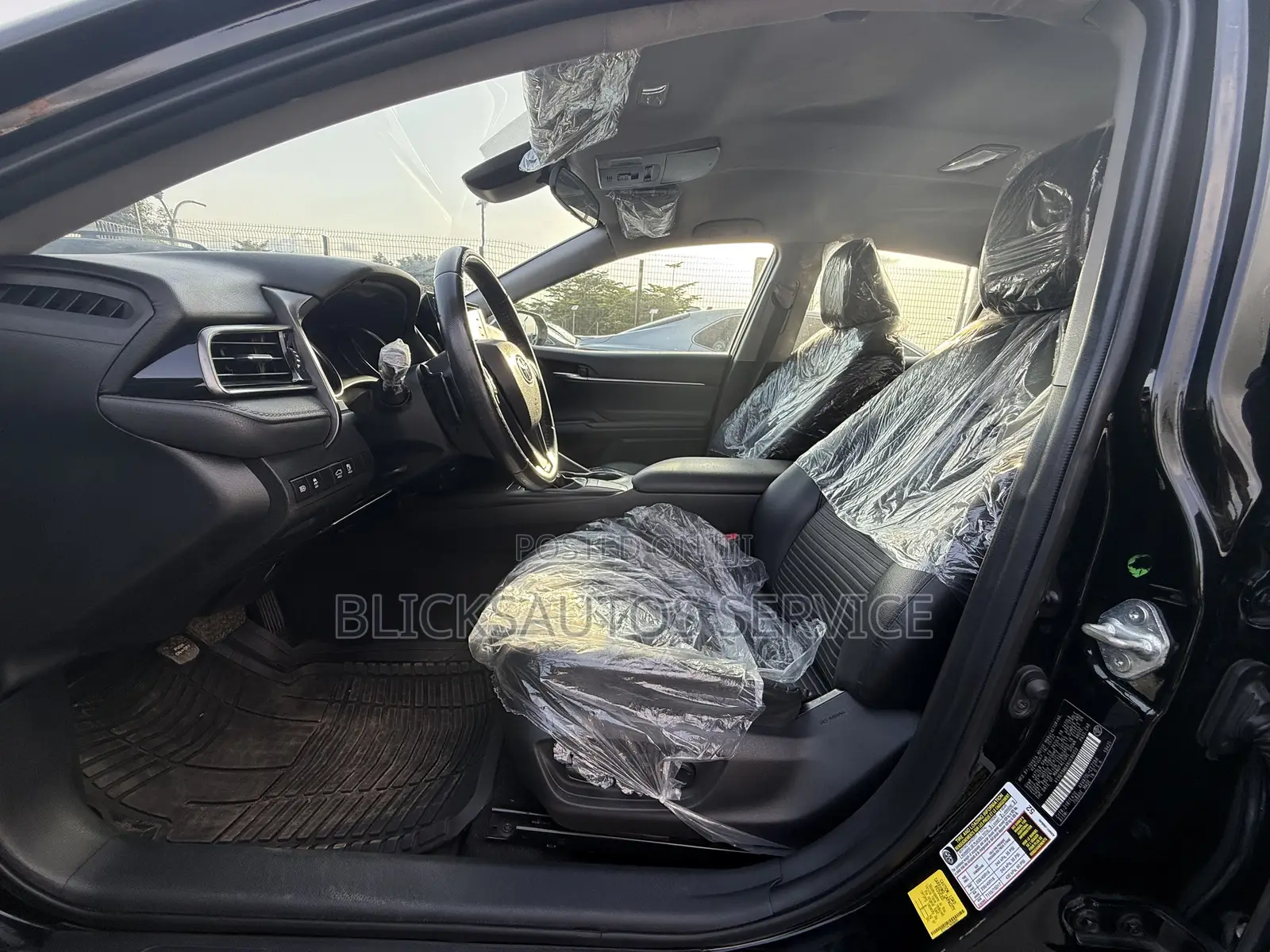 Toyota Camry SE 2023 Black