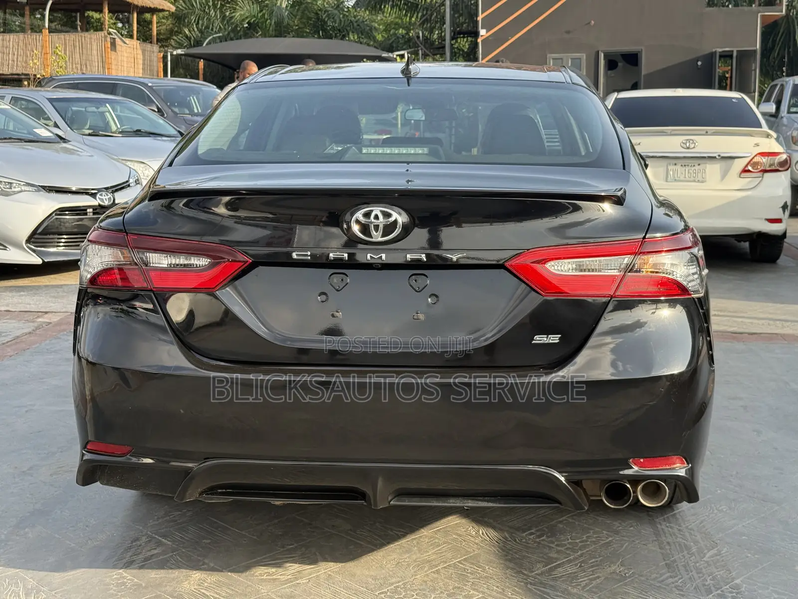 Toyota Camry SE 2023 Black