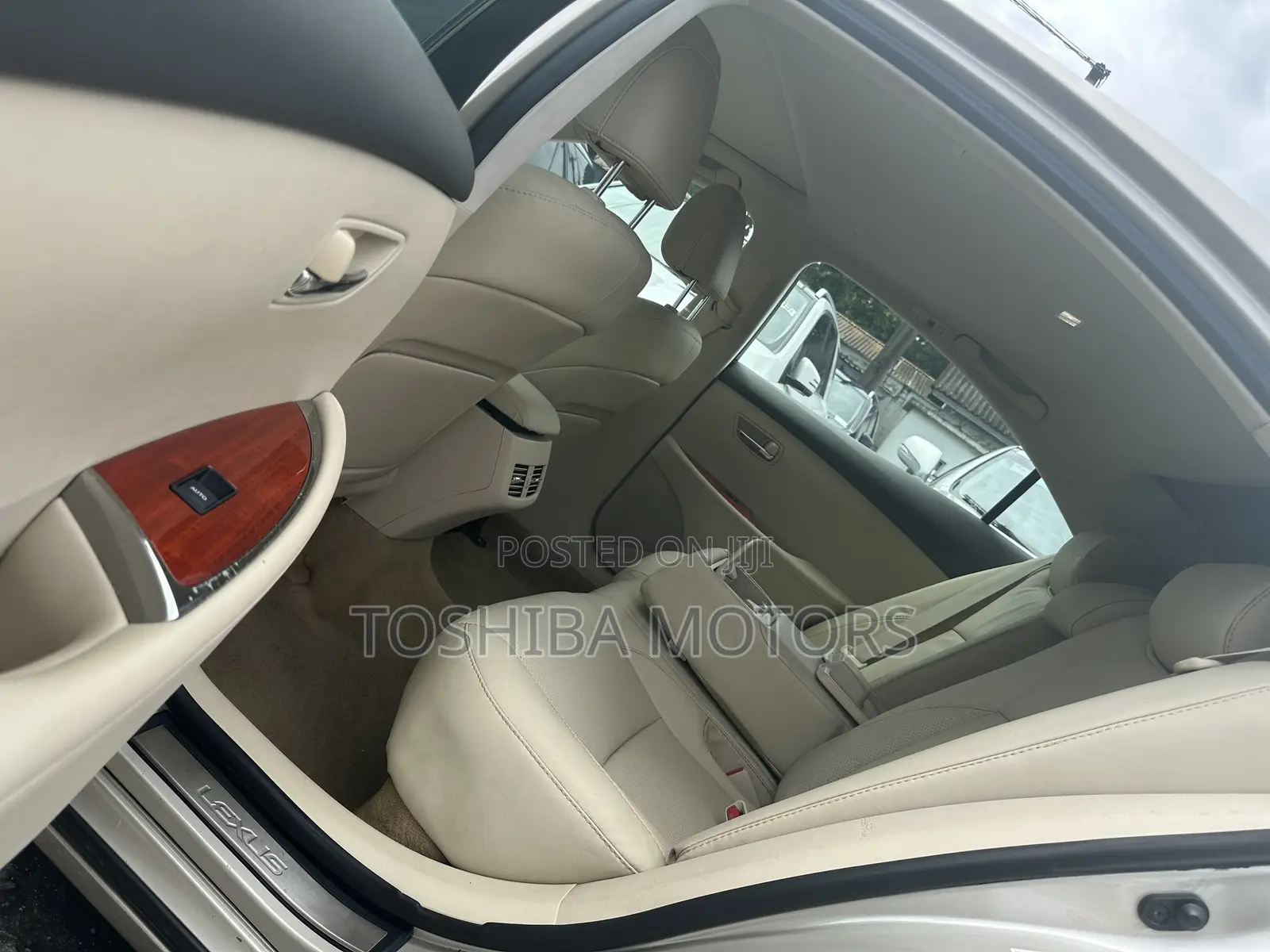Lexus ES 350 2012 Gold