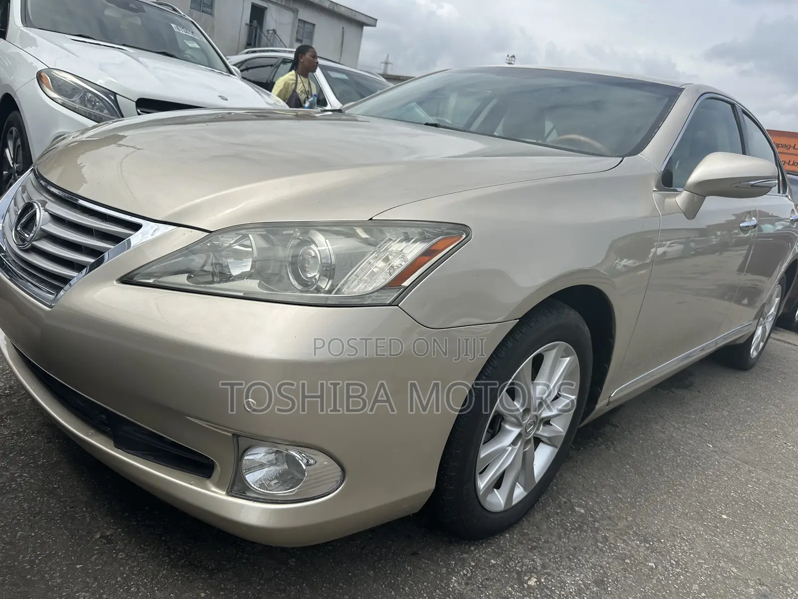 Lexus ES 350 2012 Gold