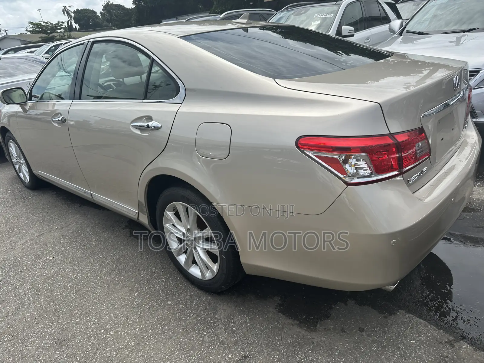 Lexus ES 350 2012 Gold