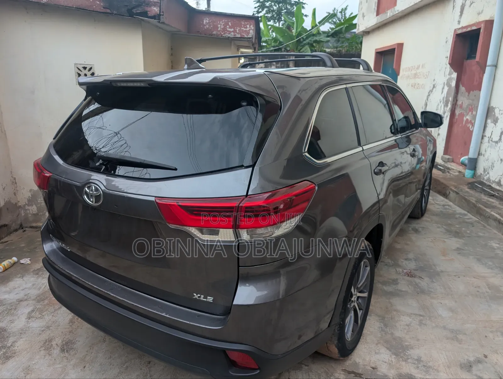 Toyota Highlander XLE 4x2 V6 (3.5L 6cyl 8A) 2018 Gray