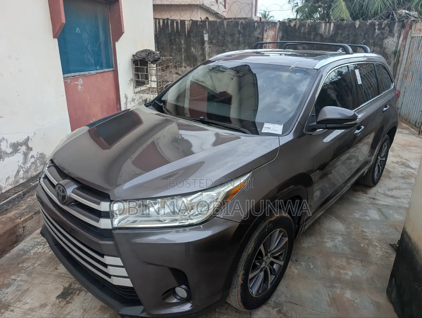Toyota Highlander XLE 4x2 V6 (3.5L 6cyl 8A) 2018 Gray