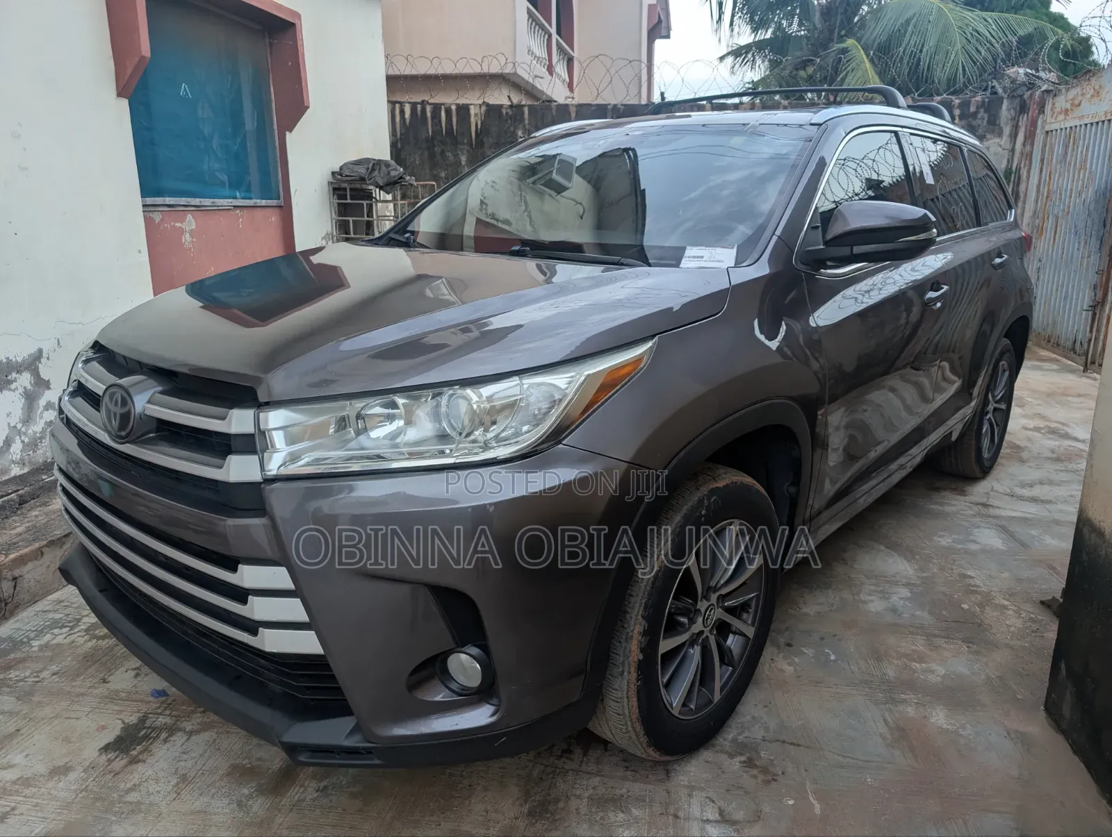 Toyota Highlander XLE 4x2 V6 (3.5L 6cyl 8A) 2018 Gray