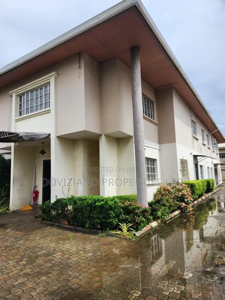 5bdrm Duplex in Parkview Estate for rent