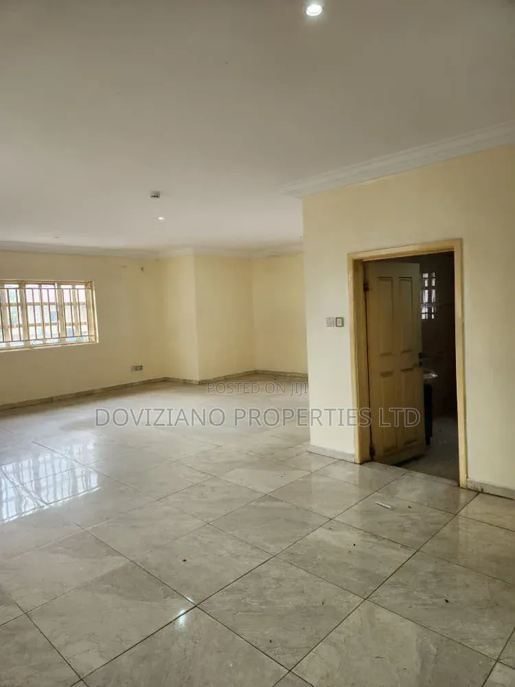 5bdrm Duplex in Parkview Estate for rent