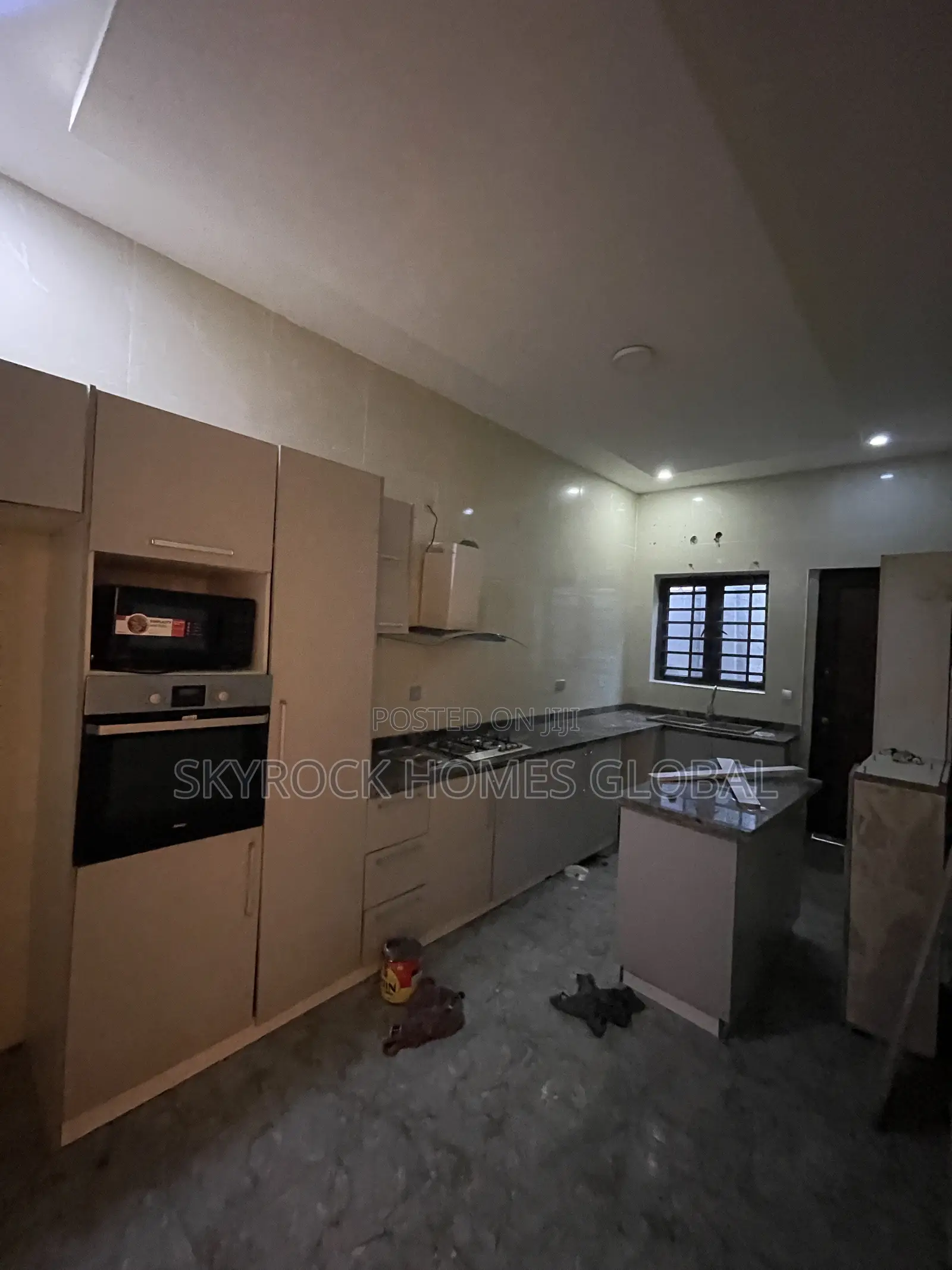 4bdrm Duplex in Ikota for rent