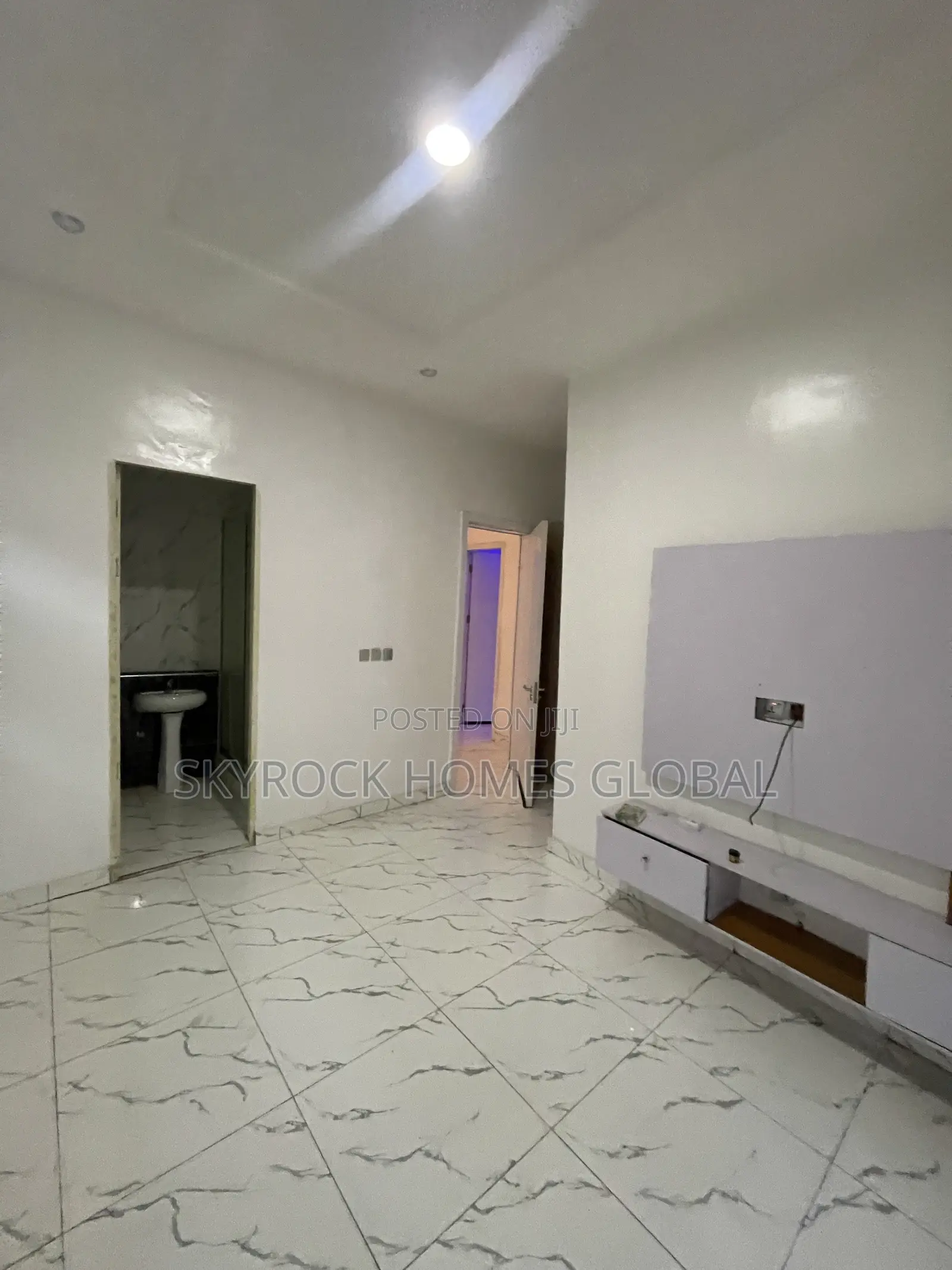 4bdrm Duplex in Ikota for rent