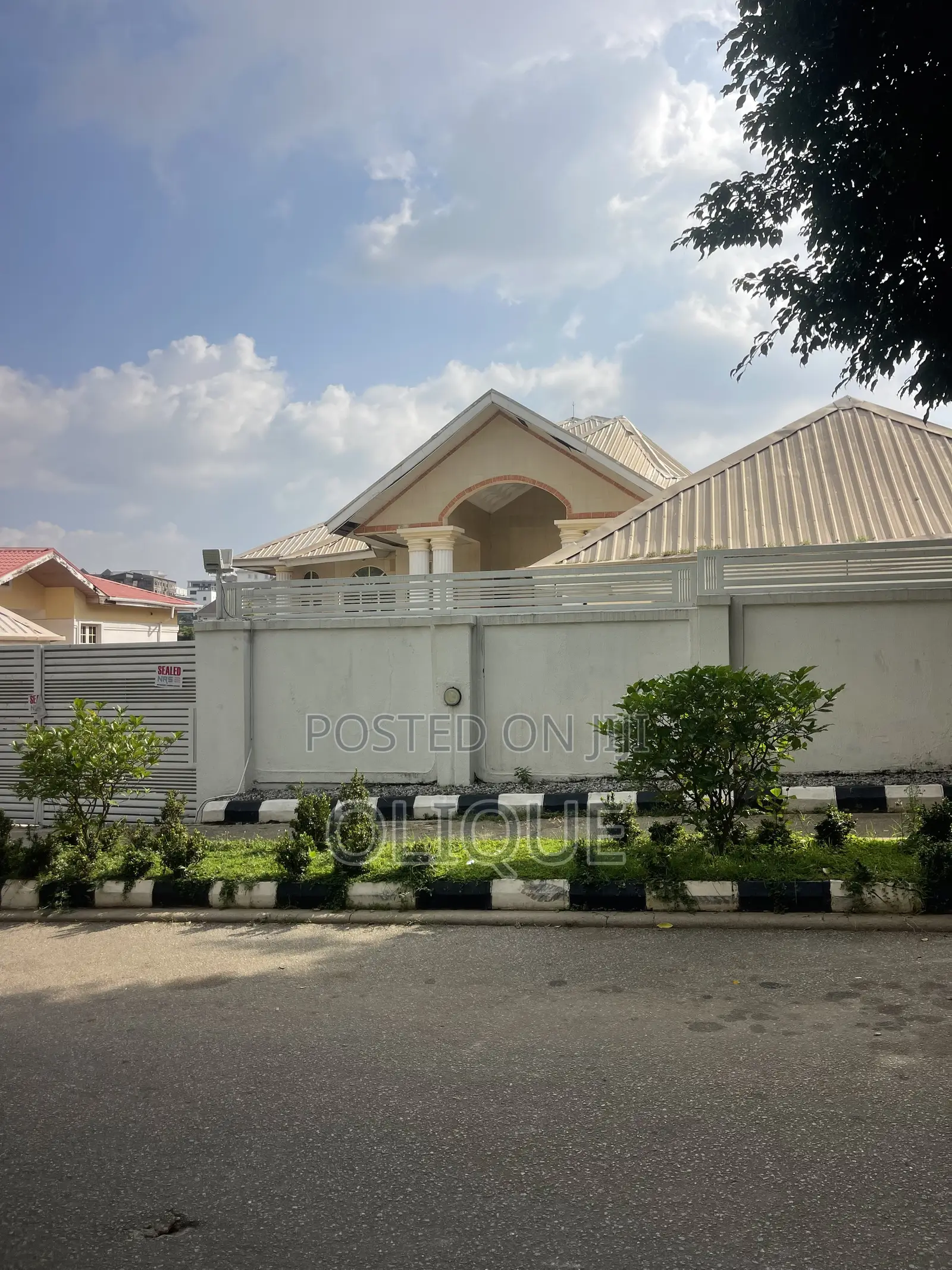 7bdrm Duplex in Maitama for sale