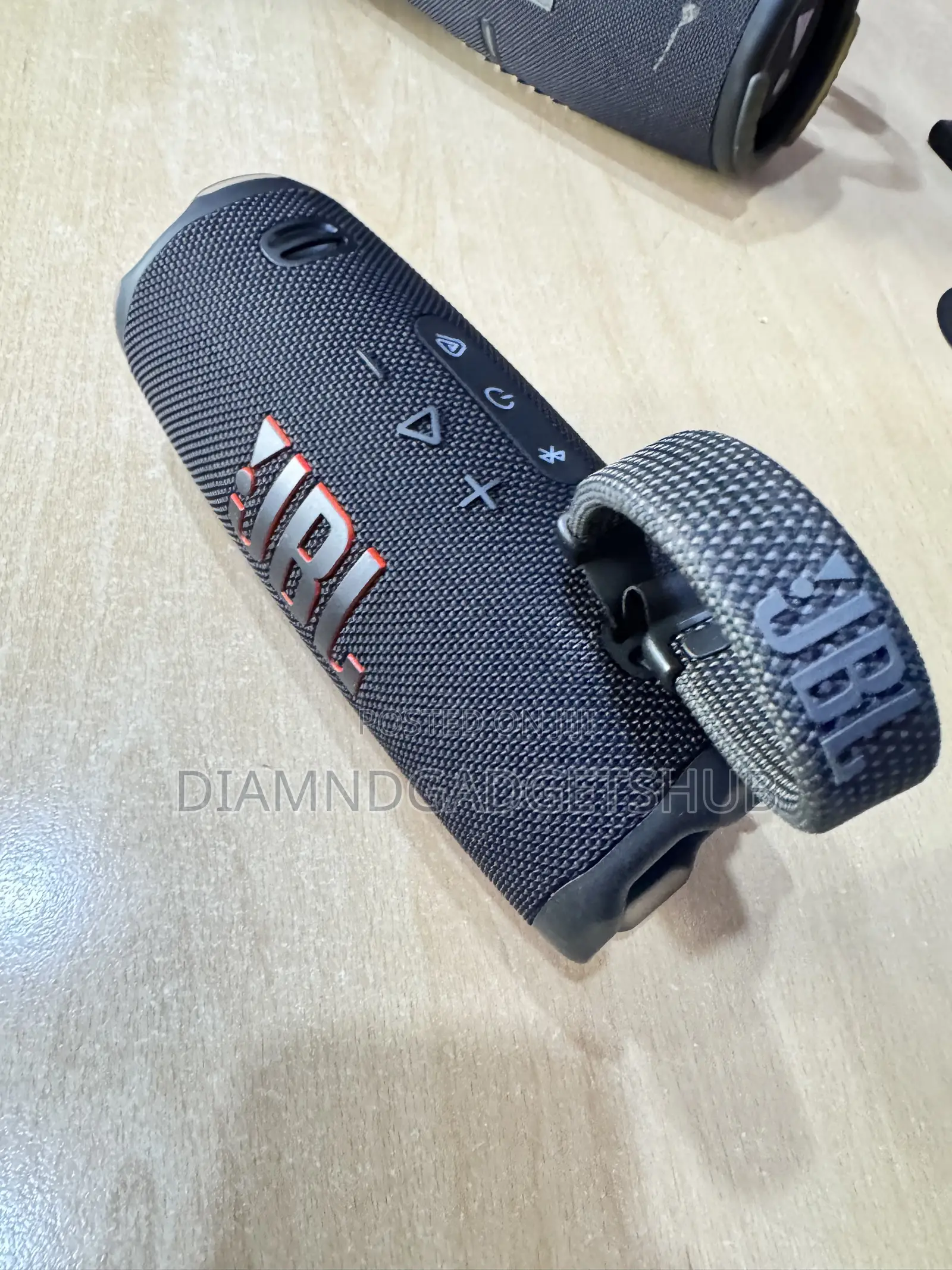 JBL Charge 6