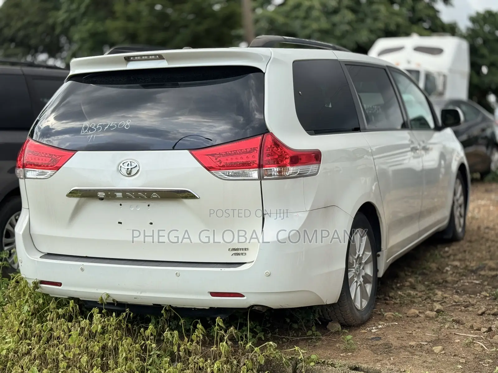 Toyota Sienna Limited 7 Passenger 2011 White