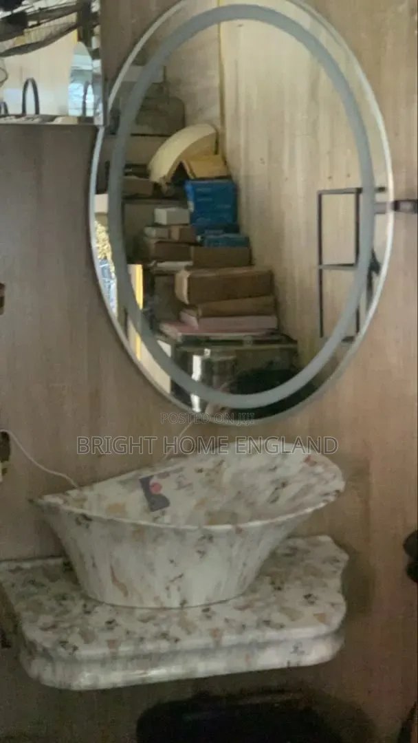 Luxury Cabinets Busy With Mirror
