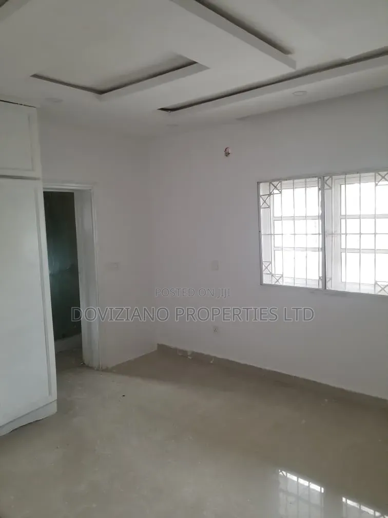 3bdrm Apartment in Lekki Phase 1 for rent