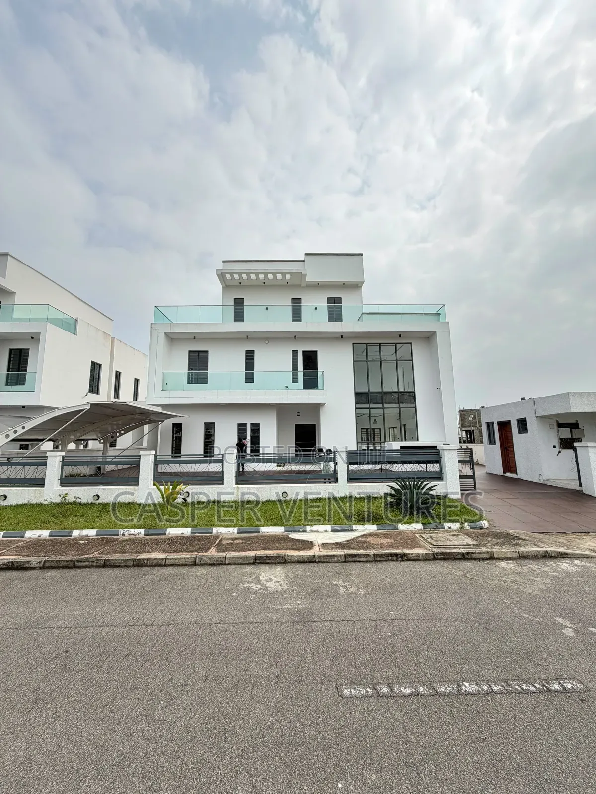 5bdrm Duplex in Royal Garden Estate, Ado / Ajah for sale
