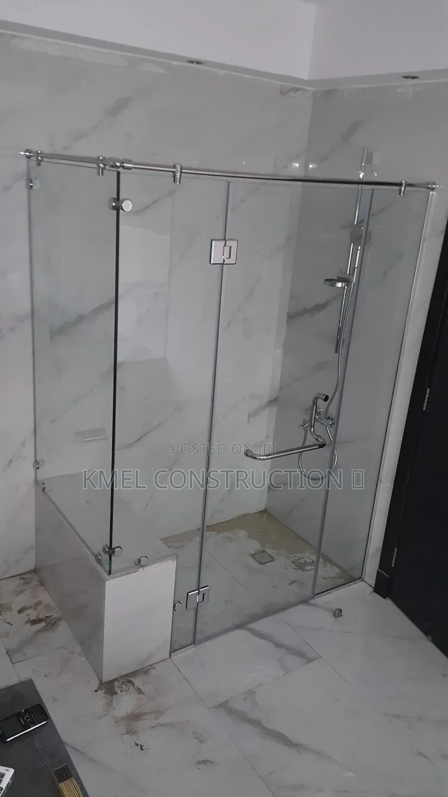 Tempered Glass Bathroom Enclosure.