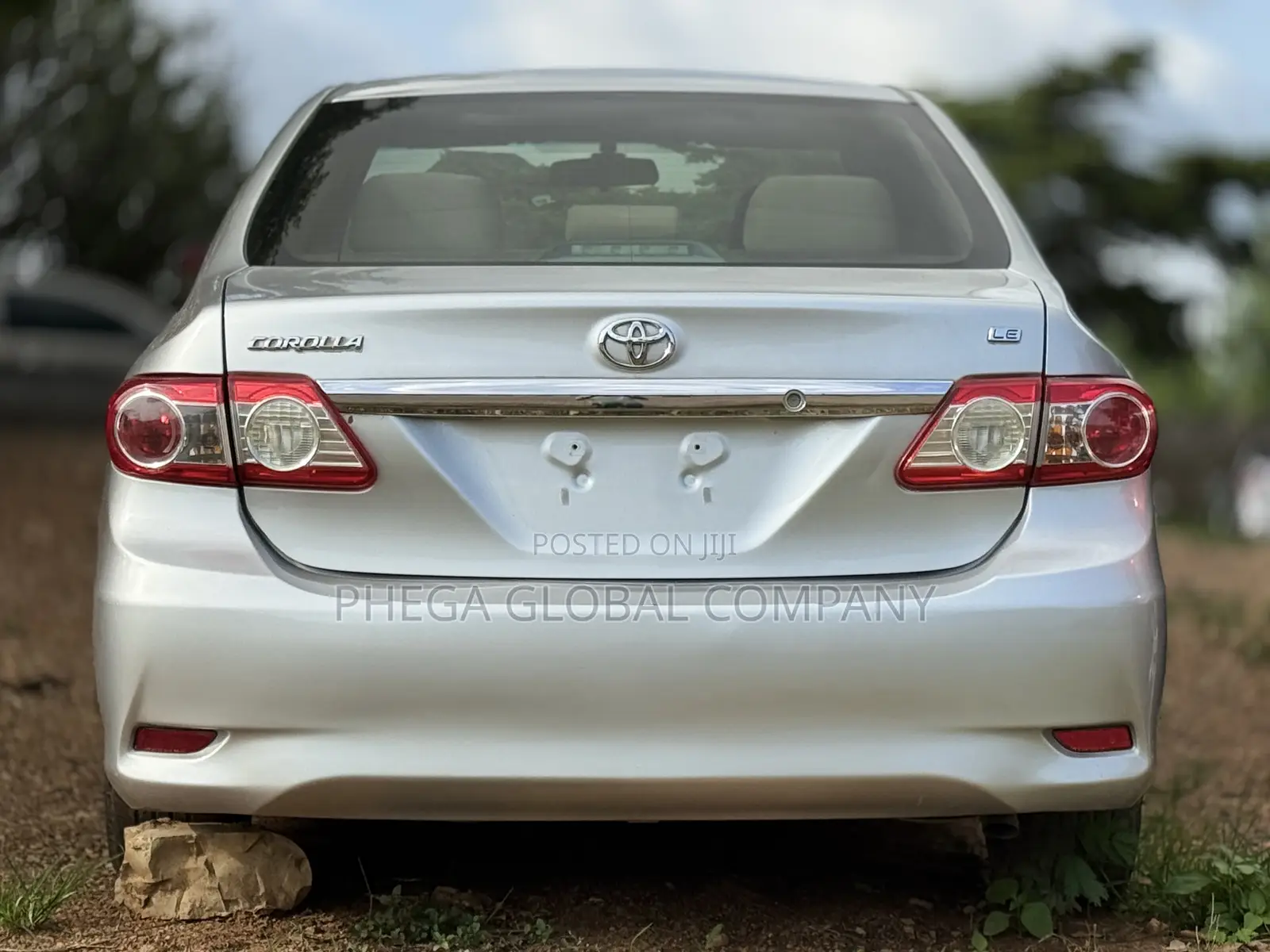 Toyota Corolla LE Special Edition 4dr Sedan (1.8L 4cyl 4A) 2013 Silver