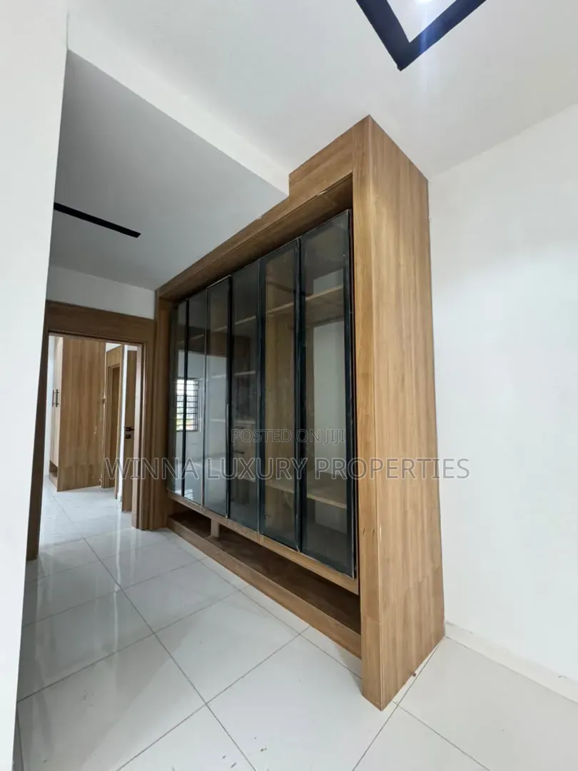 6bdrm Duplex in Lokogoma for sale
