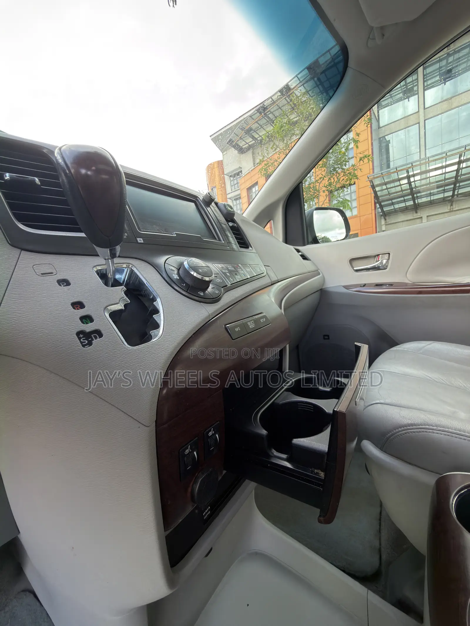 Toyota Sienna XLE 8 Passenger 2011 Gray