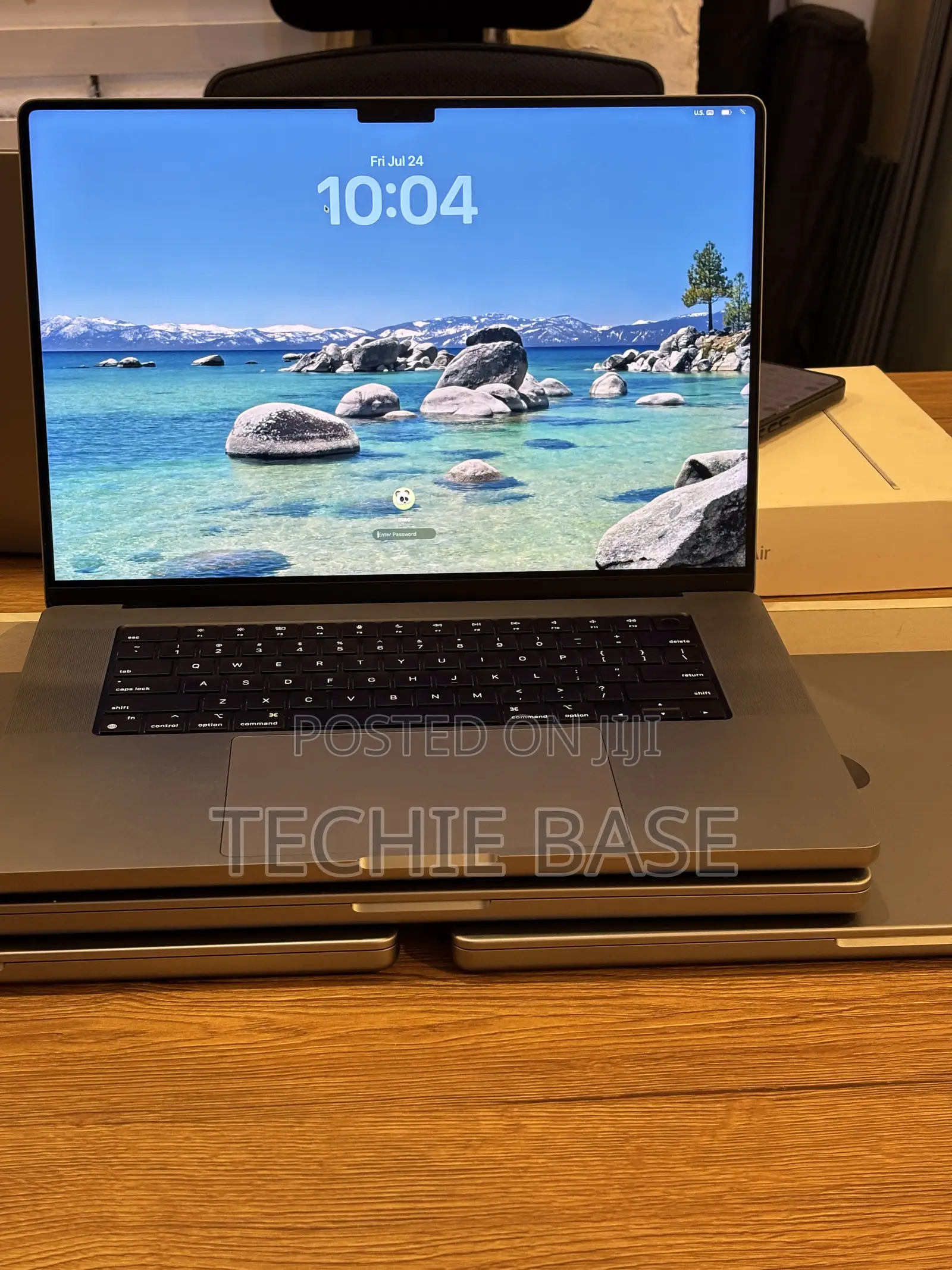Laptop Apple MacBook Pro 2021 M1 16GB Apple M1 Pro SSD 512GB