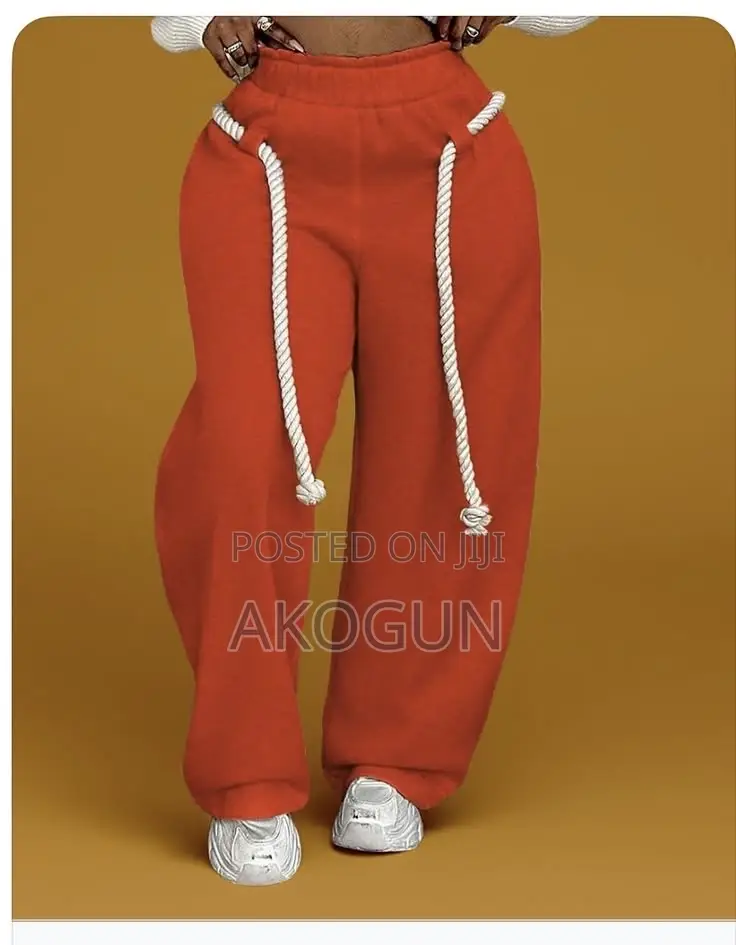 Women’s Premium Wide-Leg Fleece Jogger Sweatpants With Rope Drawstring
