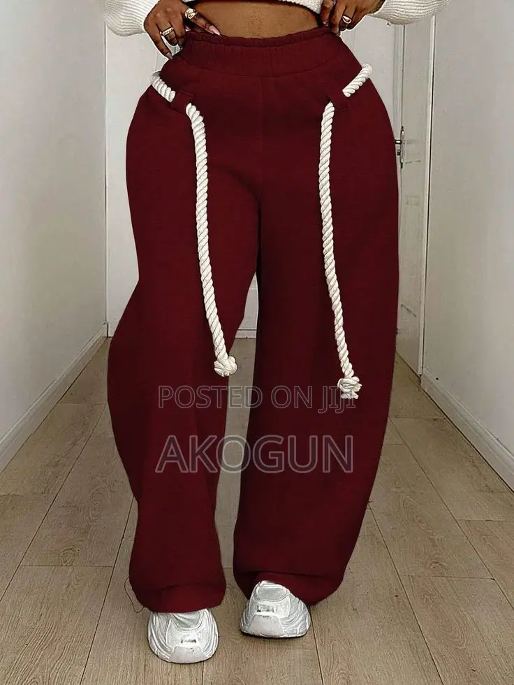 Women’s Premium Wide-Leg Fleece Jogger Sweatpants With Rope Drawstring