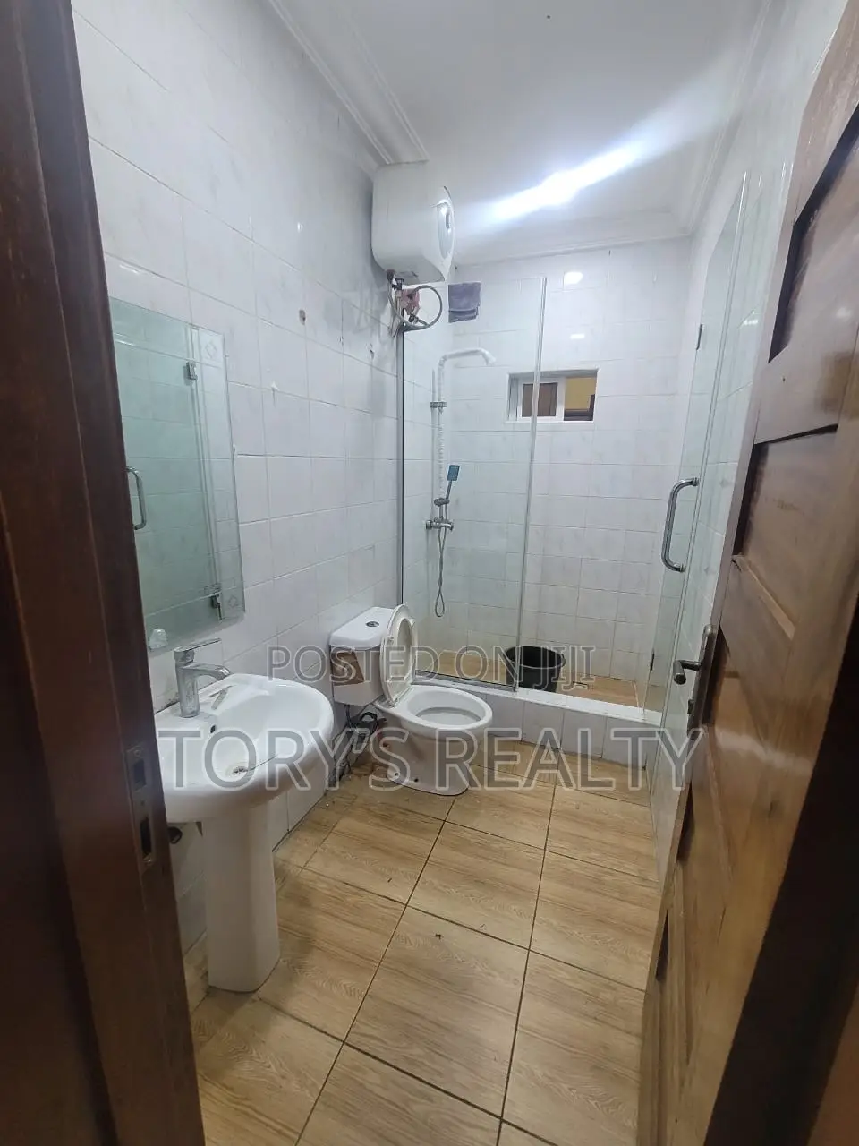 1bdrm Apartment in Lekki Phase 1 for rent