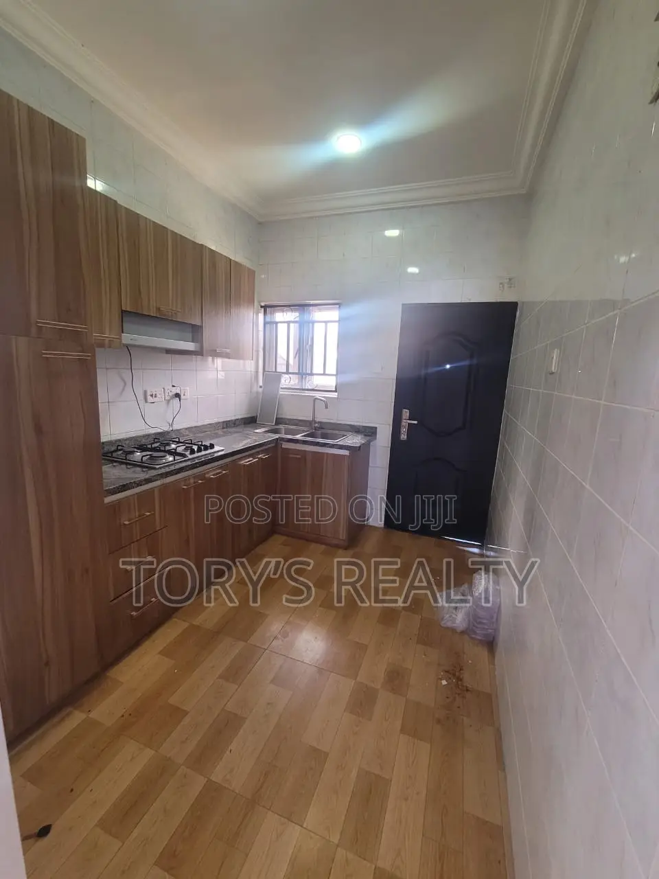 1bdrm Apartment in Lekki Phase 1 for rent
